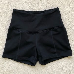 High-waisted short shorts